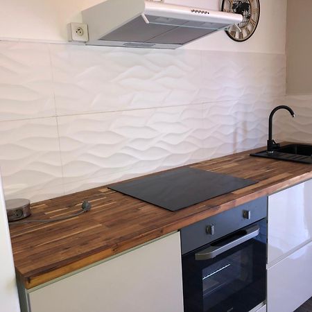 2 Pieces Independant Avec Son Jardinet Prive Hotel Borgo  Ngoại thất bức ảnh